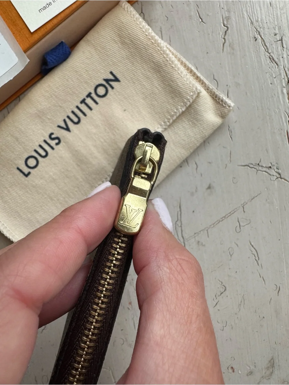 Louis Vuitton Damier Ebene Cles Key Pouch Small Zip Card & Coin Pouch